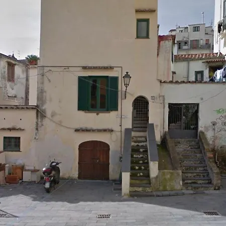 Starhost - Terazza Barbuti サレルノ